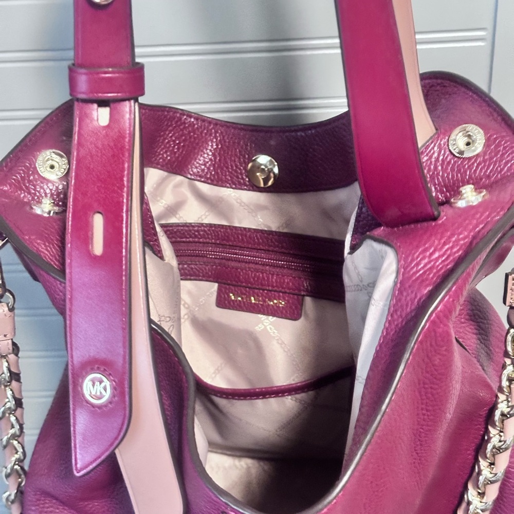 Michael Kors Burgundy Downtown Astor Pebbled Leather Shoulder/Crossbody Bag NWOT - Picture 11 of 13